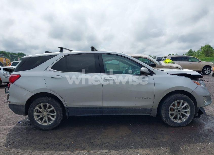 Photo 13 of 2018 Chevrolet Equinox LT (VIN 2GNAXSEV3J6157859)