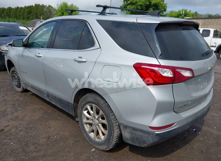 Photo 3 of 2018 Chevrolet Equinox LT (VIN 2GNAXSEV3J6157859)