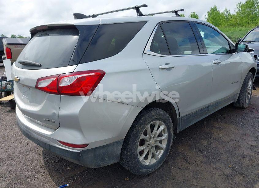 Photo 4 of 2018 Chevrolet Equinox LT (VIN 2GNAXSEV3J6157859)