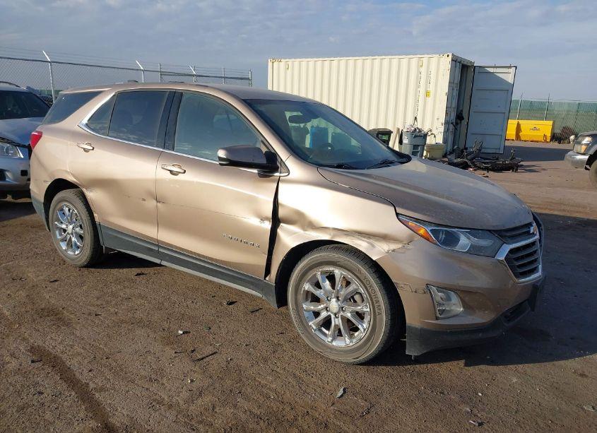 2018 Chevrolet Equinox LT (VIN 2GNAXSEV3J6228381) main photo