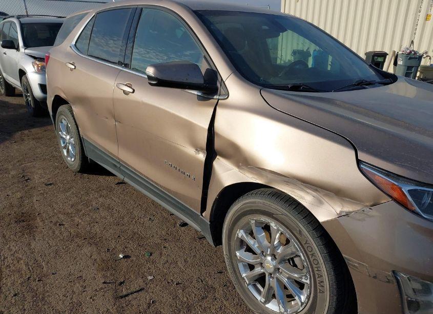 Photo 17 of 2018 Chevrolet Equinox LT (VIN 2GNAXSEV3J6228381)