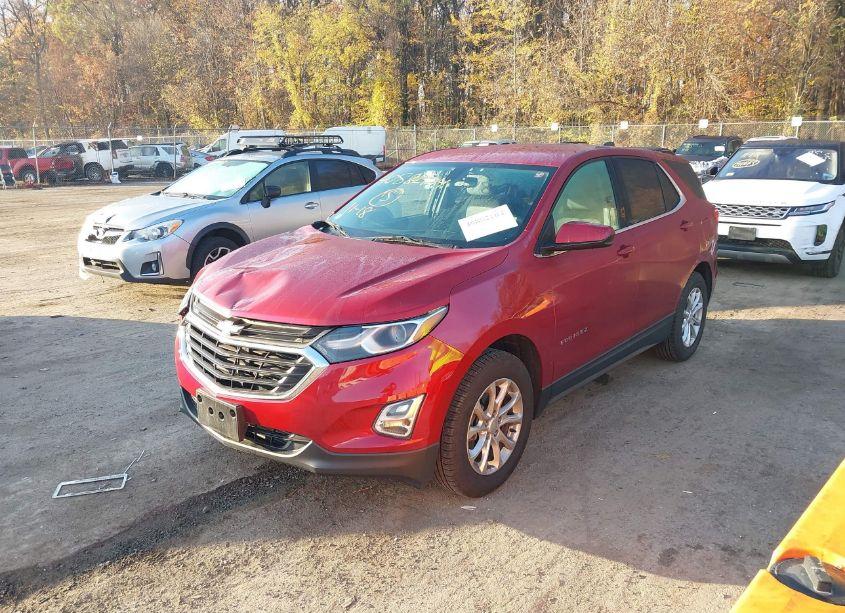 Photo 2 of 2018 Chevrolet Equinox LT (VIN 2GNAXSEV3J6231071)