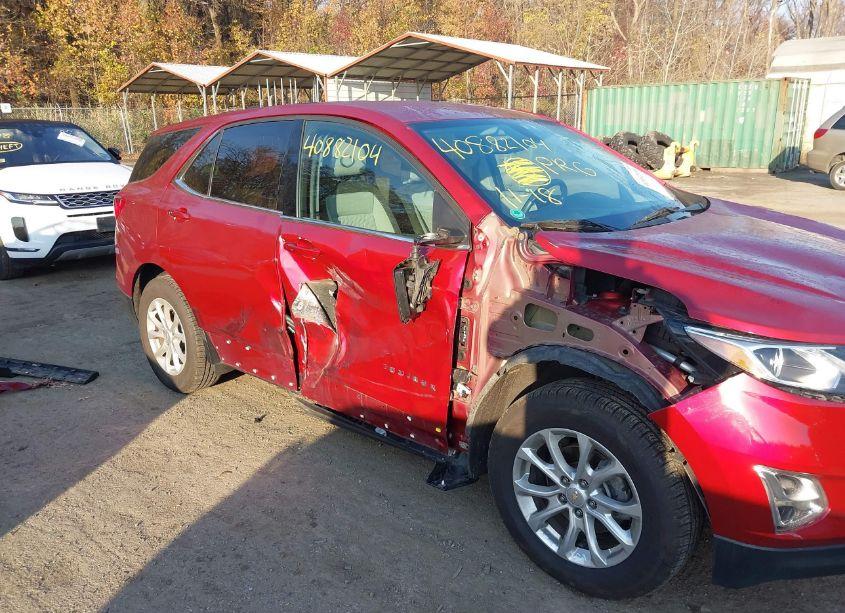 Photo 6 of 2018 Chevrolet Equinox LT (VIN 2GNAXSEV3J6231071)