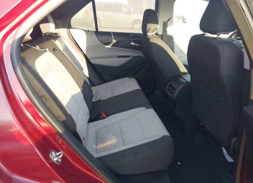 Photo 8 of 2018 Chevrolet Equinox LT (VIN 2GNAXSEV3J6231071)