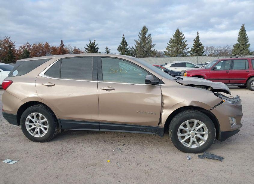 Photo 13 of 2018 Chevrolet Equinox LT (VIN 2GNAXSEV3J6256875)