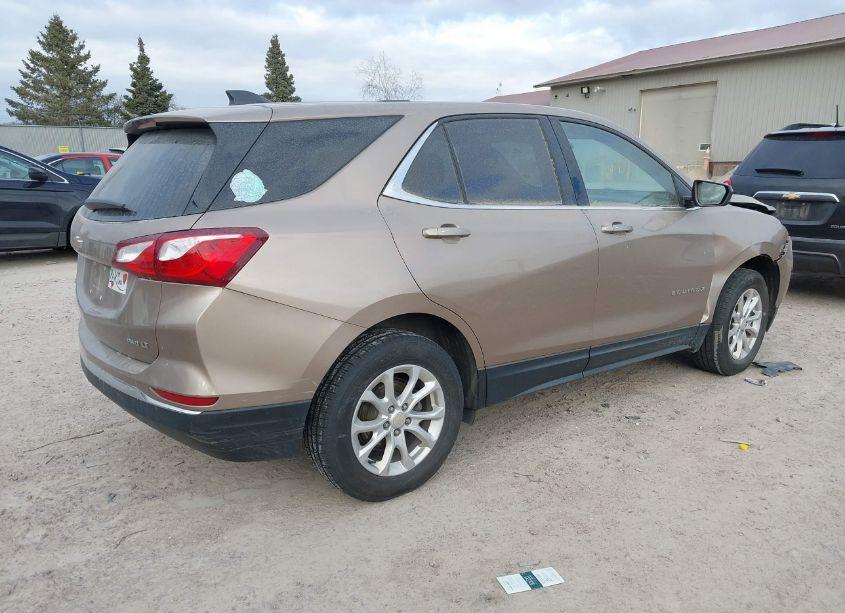 Photo 4 of 2018 Chevrolet Equinox LT (VIN 2GNAXSEV3J6256875)