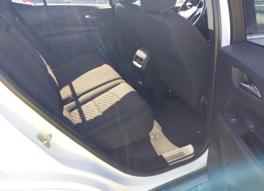 Photo 8 of 2018 Chevrolet Equinox LT (VIN 2GNAXSEV3J6281047)