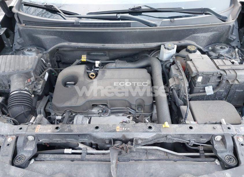 Photo 10 of 2018 Chevrolet Equinox LT (VIN 2GNAXSEV3J6308599)