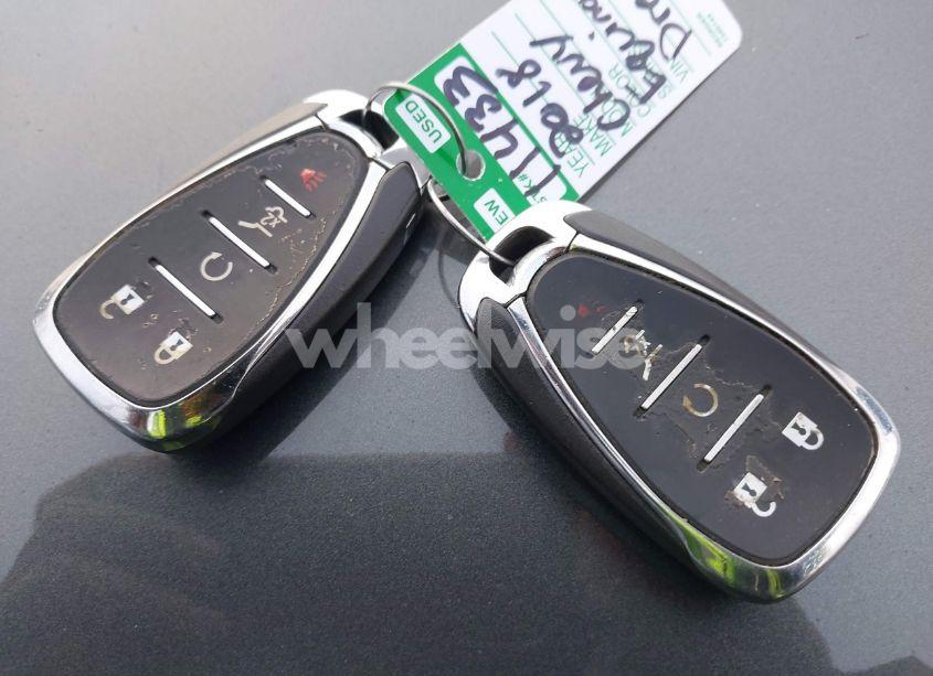 Photo 11 of 2018 Chevrolet Equinox LT (VIN 2GNAXSEV3J6308599)