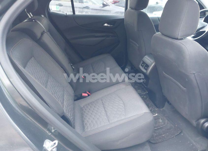 Photo 8 of 2018 Chevrolet Equinox LT (VIN 2GNAXSEV3J6308599)