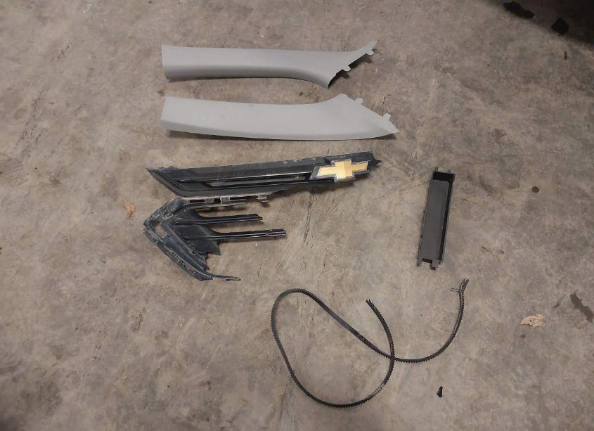 Photo 12 of 2018 Chevrolet Equinox LT (VIN 2GNAXSEV3J6309235)