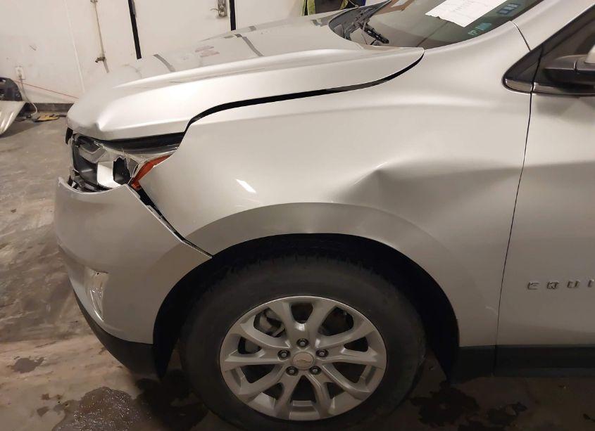 Photo 18 of 2018 Chevrolet Equinox LT (VIN 2GNAXSEV3J6309235)