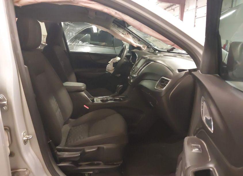 Photo 5 of 2018 Chevrolet Equinox LT (VIN 2GNAXSEV3J6309235)