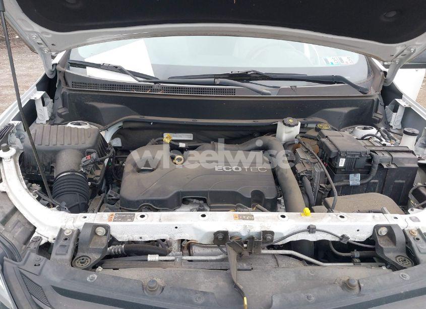 Photo 10 of 2019 Chevrolet Equinox LS (VIN 2GNAXSEV3K6215731)