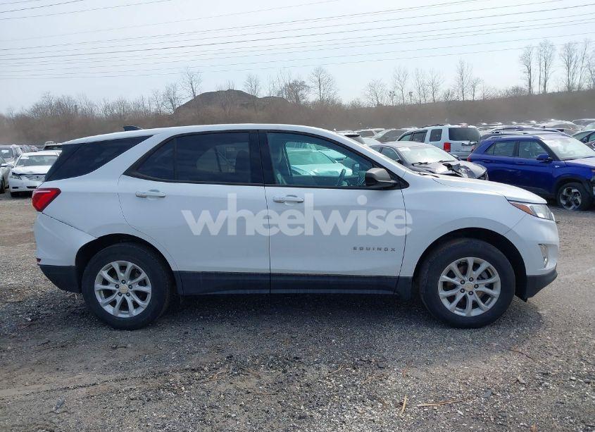 Photo 14 of 2019 Chevrolet Equinox LS (VIN 2GNAXSEV3K6215731)