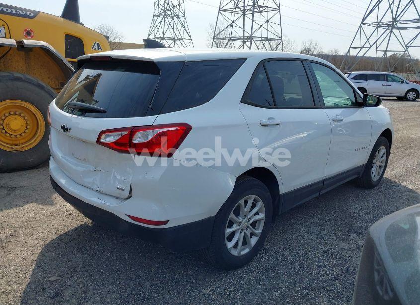 Photo 4 of 2019 Chevrolet Equinox LS (VIN 2GNAXSEV3K6215731)