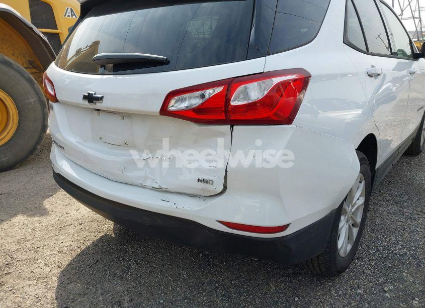 Photo 6 of 2019 Chevrolet Equinox LS (VIN 2GNAXSEV3K6215731)