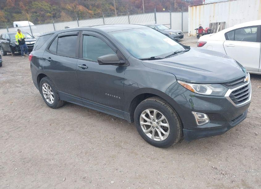 2020 Chevrolet Equinox AWD LS (VIN 2GNAXSEV3L6119907) main photo