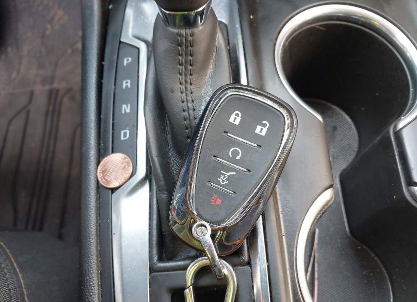 Photo 11 of 2018 Chevrolet Equinox LT (VIN 2GNAXSEV4J6111389)