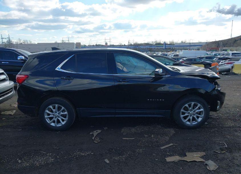 Photo 13 of 2018 Chevrolet Equinox LT (VIN 2GNAXSEV4J6111389)