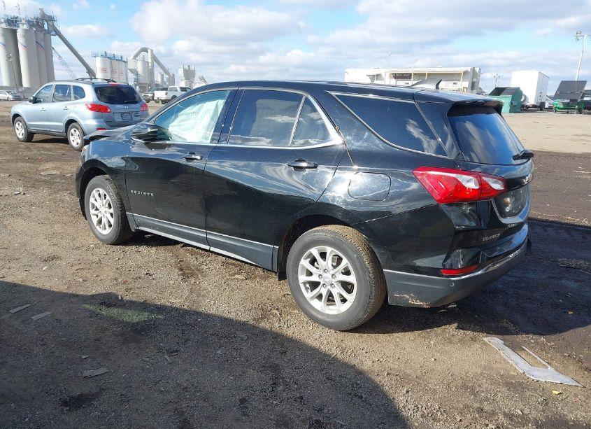 Photo 3 of 2018 Chevrolet Equinox LT (VIN 2GNAXSEV4J6111389)