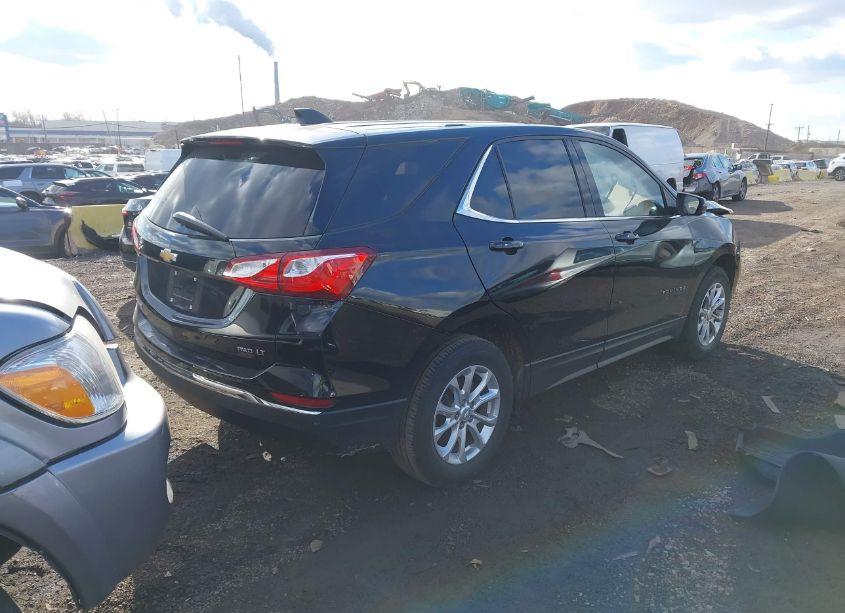 Photo 4 of 2018 Chevrolet Equinox LT (VIN 2GNAXSEV4J6111389)