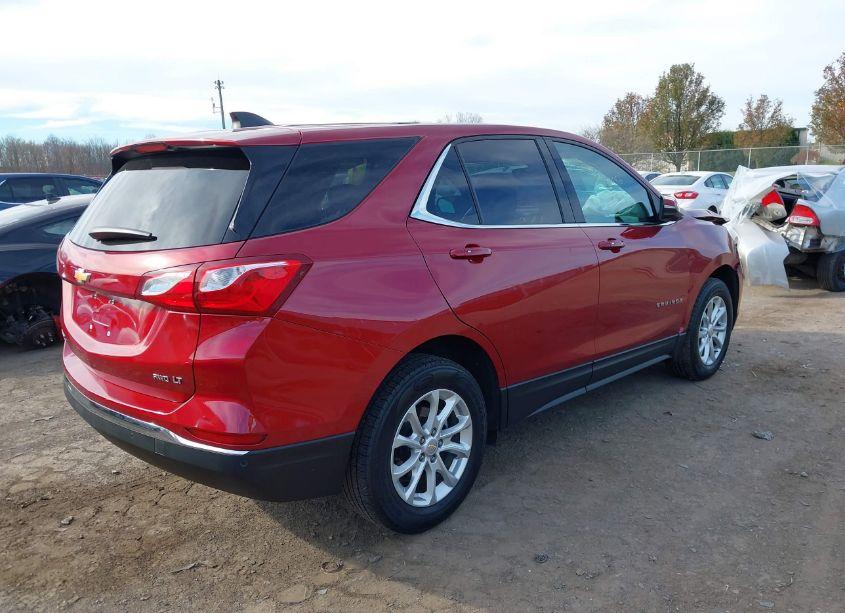 Photo 4 of 2018 Chevrolet Equinox LT (VIN 2GNAXSEV4J6154159)