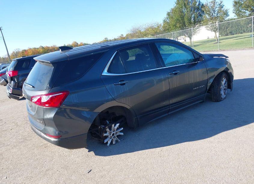 Photo 4 of 2018 Chevrolet Equinox LT (VIN 2GNAXSEV4J6156459)