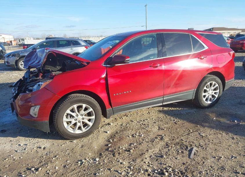 Photo 2 of 2018 Chevrolet Equinox LT (VIN 2GNAXSEV4J6190241)
