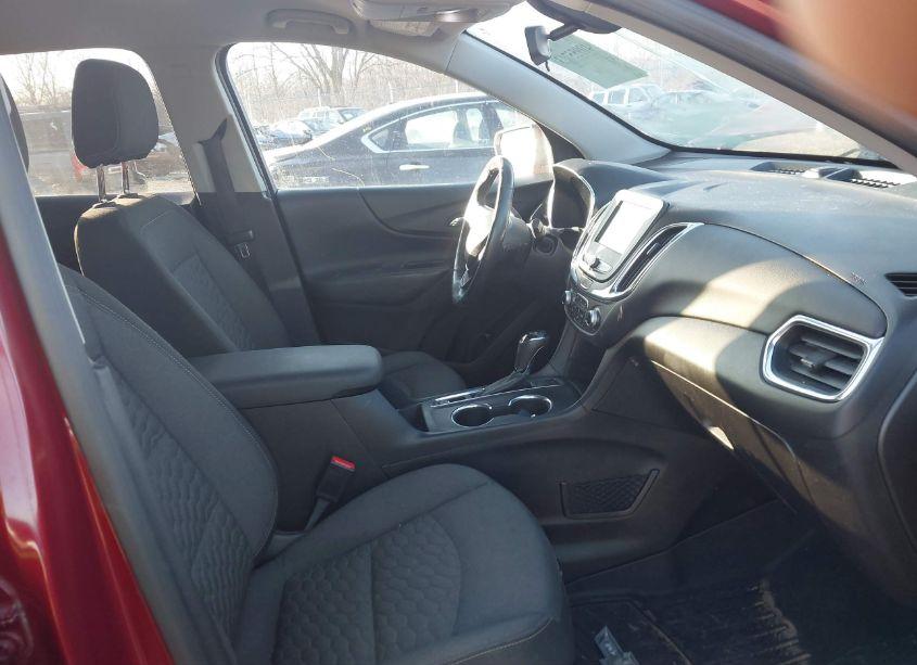 Photo 5 of 2018 Chevrolet Equinox LT (VIN 2GNAXSEV4J6190241)