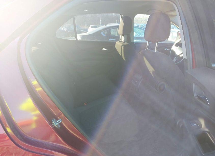 Photo 8 of 2018 Chevrolet Equinox LT (VIN 2GNAXSEV4J6190241)