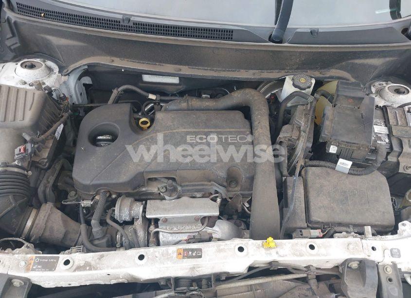 Photo 10 of 2018 Chevrolet Equinox LT (VIN 2GNAXSEV4J6203733)