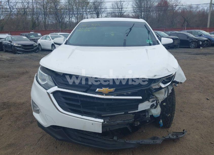 Photo 11 of 2018 Chevrolet Equinox LT (VIN 2GNAXSEV4J6203733)