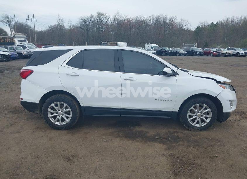 Photo 12 of 2018 Chevrolet Equinox LT (VIN 2GNAXSEV4J6203733)
