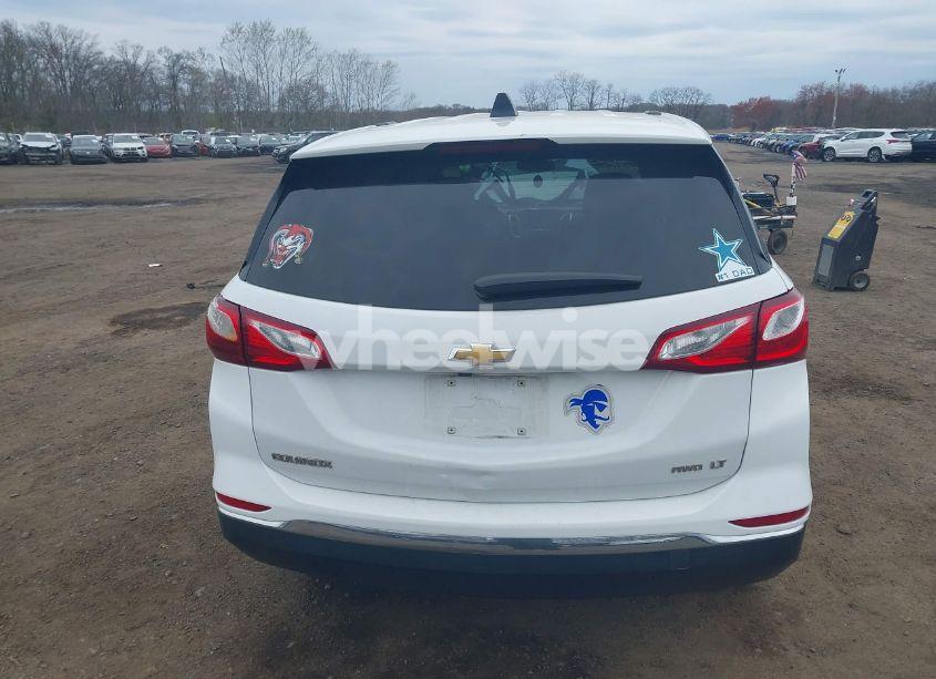 Photo 15 of 2018 Chevrolet Equinox LT (VIN 2GNAXSEV4J6203733)