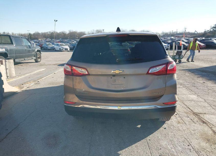 Photo 16 of 2018 Chevrolet Equinox LT (VIN 2GNAXSEV4J6218023)