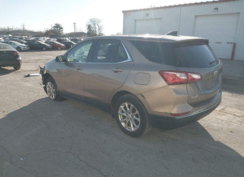 Photo 3 of 2018 Chevrolet Equinox LT (VIN 2GNAXSEV4J6218023)
