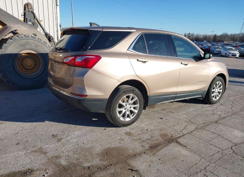 Photo 4 of 2018 Chevrolet Equinox LT (VIN 2GNAXSEV4J6218023)