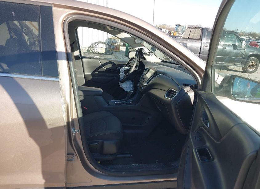 Photo 5 of 2018 Chevrolet Equinox LT (VIN 2GNAXSEV4J6218023)