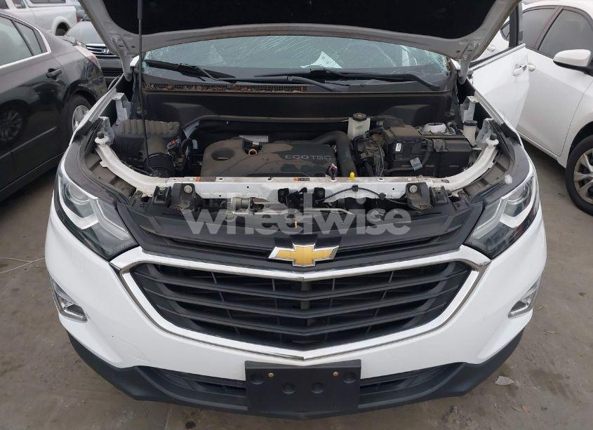 Photo 10 of 2018 Chevrolet Equinox LT (VIN 2GNAXSEV4J6225893)
