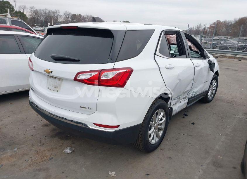 Photo 4 of 2018 Chevrolet Equinox LT (VIN 2GNAXSEV4J6225893)