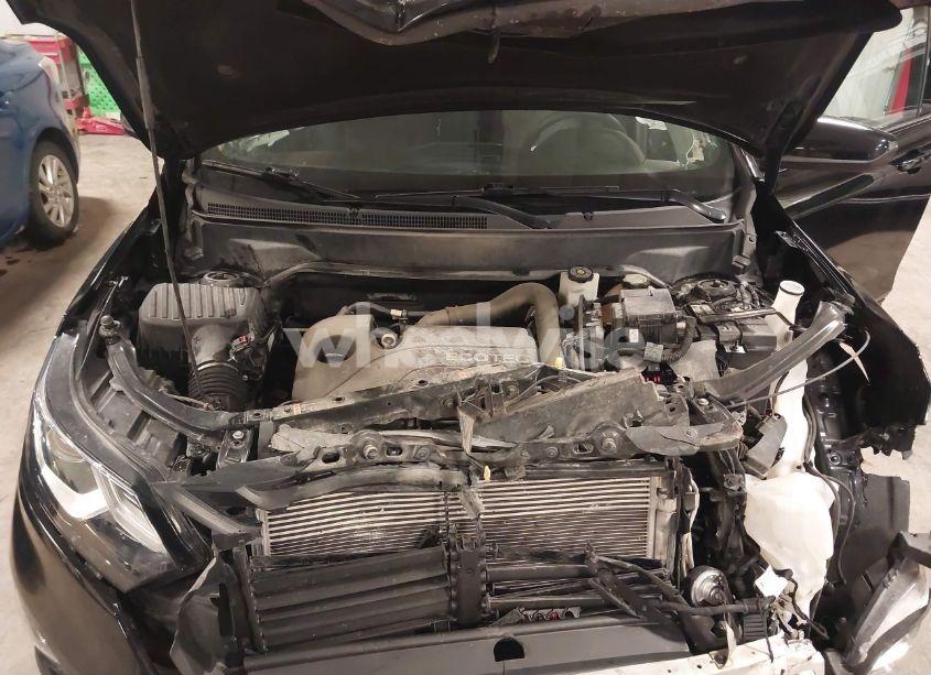 Photo 10 of 2018 Chevrolet Equinox LT (VIN 2GNAXSEV4J6246923)