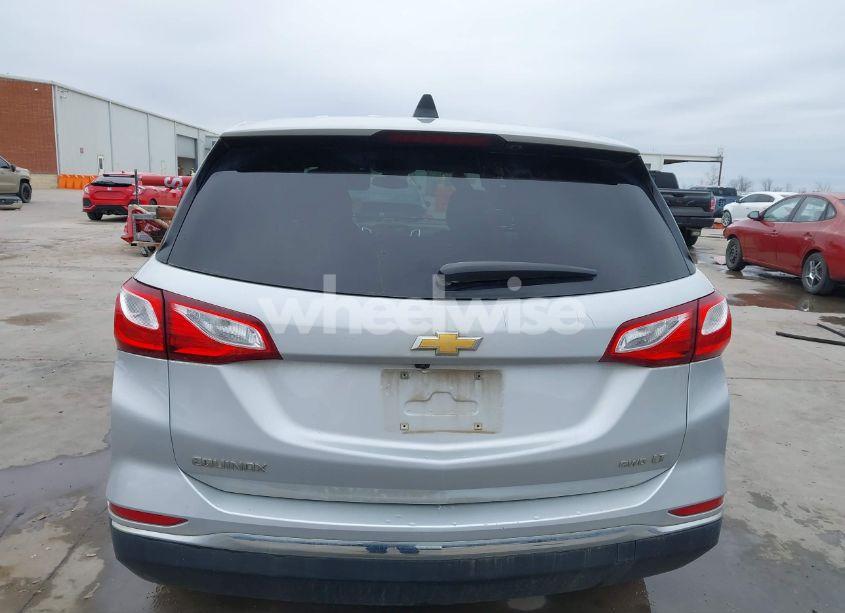 Photo 16 of 2018 Chevrolet Equinox LT (VIN 2GNAXSEV4J6281378)