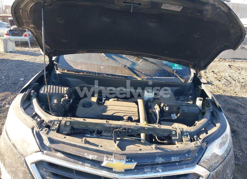 Photo 10 of 2018 Chevrolet Equinox (VIN 2GNAXSEV4J6295216)