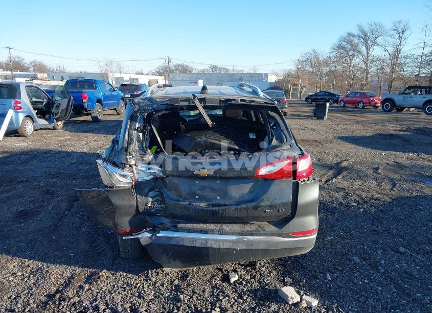 Photo 16 of 2018 Chevrolet Equinox (VIN 2GNAXSEV4J6295216)