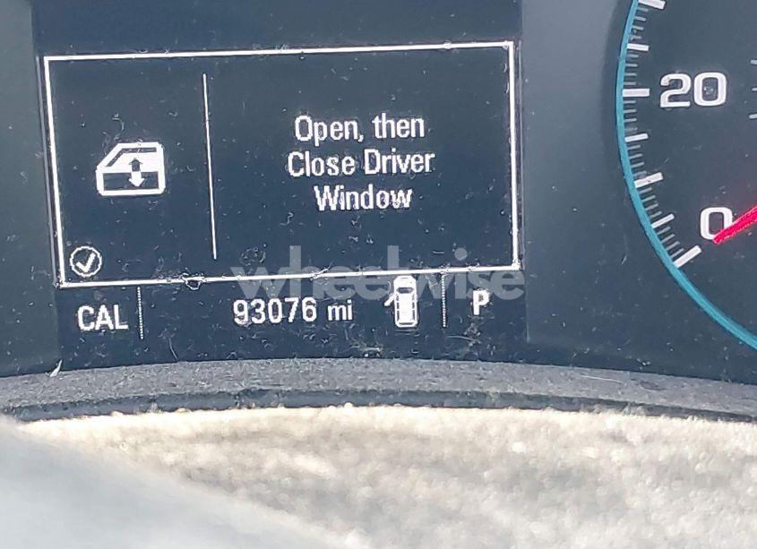 Photo 15 of 2018 Chevrolet Equinox LT (VIN 2GNAXSEV4J6305212)