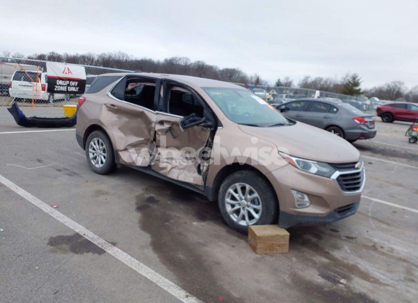 2018 Chevrolet Equinox LT (VIN 2GNAXSEV4J6315495) main photo