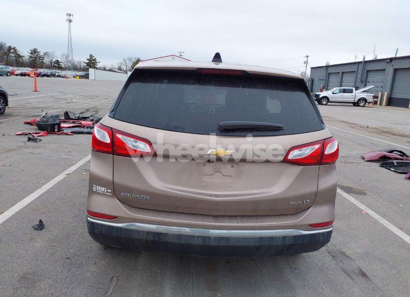 Photo 16 of 2018 Chevrolet Equinox LT (VIN 2GNAXSEV4J6315495)