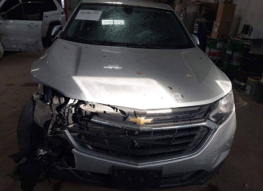 Photo 12 of 2018 Chevrolet Equinox LT (VIN 2GNAXSEV4J6320583)