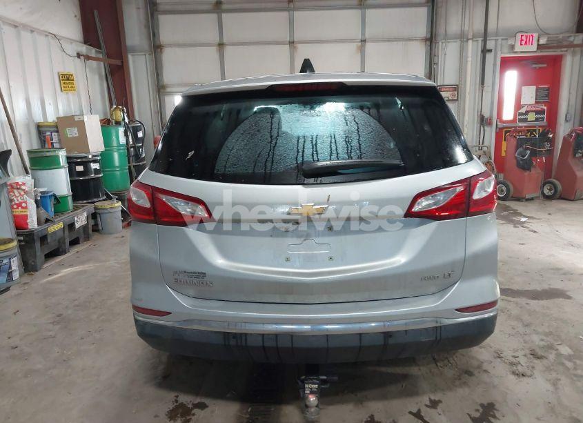 Photo 16 of 2018 Chevrolet Equinox LT (VIN 2GNAXSEV4J6320583)